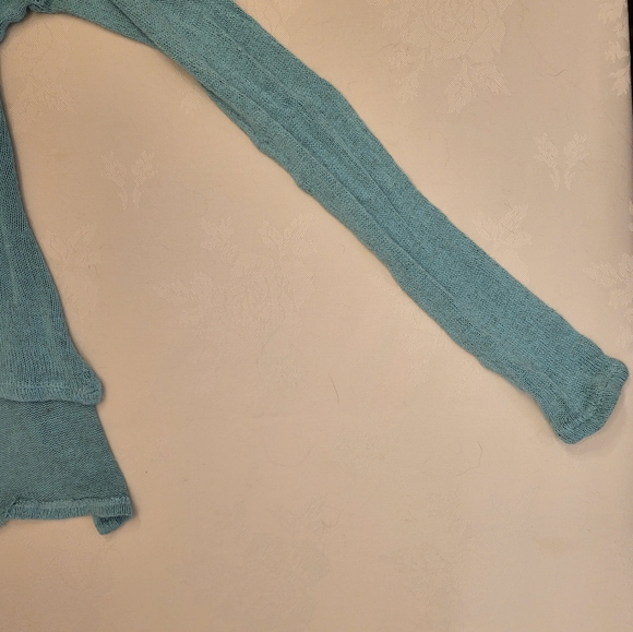 Adorable bohemian lace shoulder cut-out knitted long sleeve in arctic blue 🩵 - Picture 14 of 16